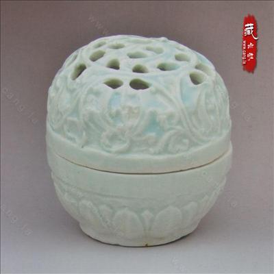 宋代湖田窑瓷器 模印缠枝牡丹纹 镂空熏炉